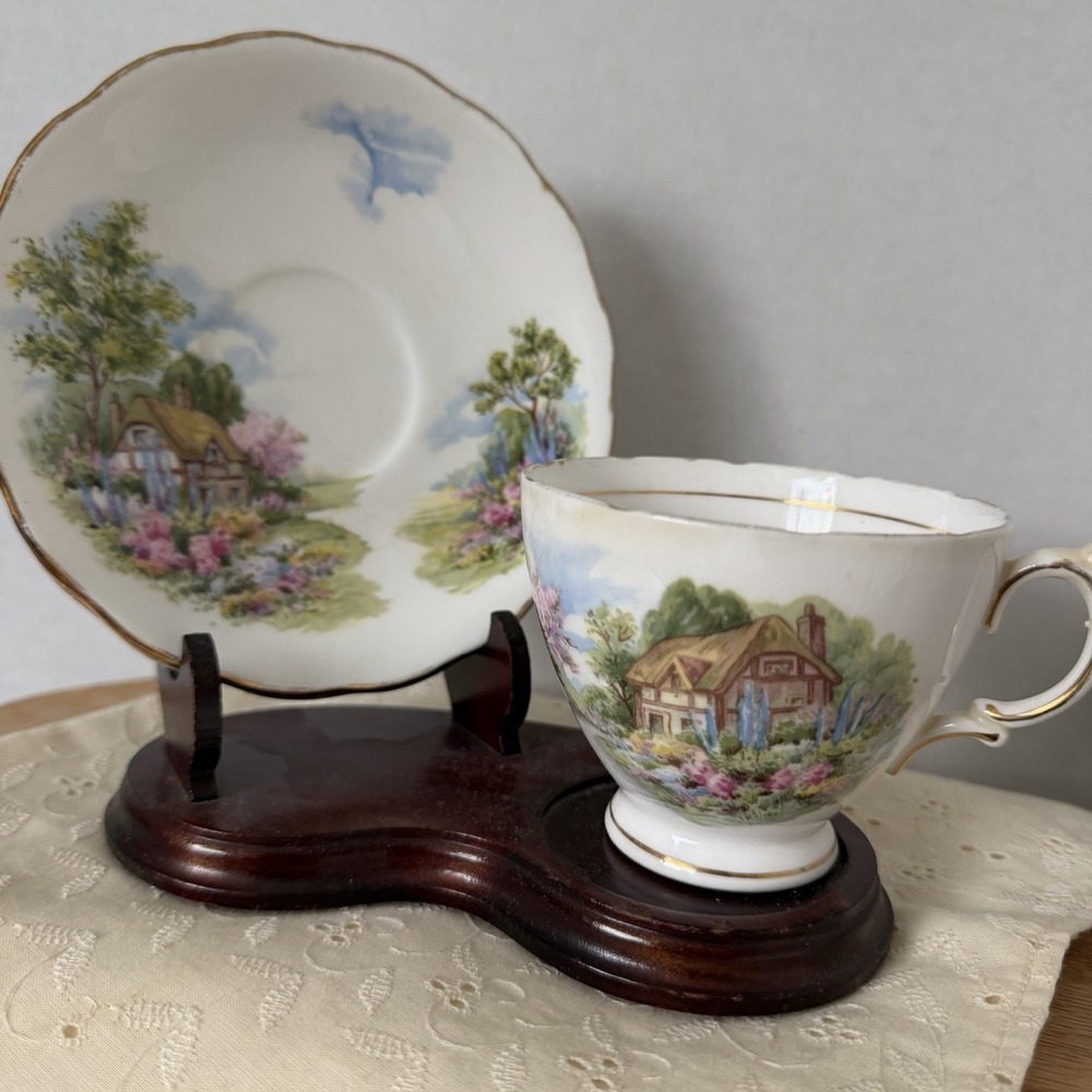 Royal Vale Queen Anne Cottage Scene Teacup & 2 Saucers Bone China England